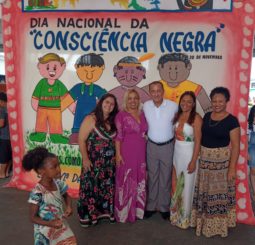 E. M. Maria das Graças realiza feira de cultura em comemoração ao Dia Consciência Negra