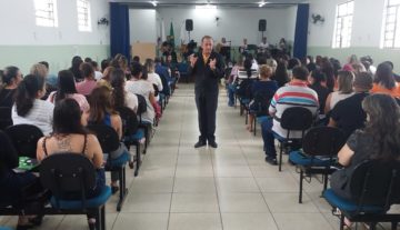Supervisores da rede municipal participam de palestra sobre gestão educacional
