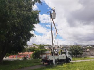 Praça da Juventude recebe novas luminárias de LED