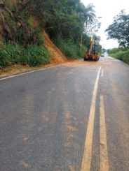 Prefeitura inicia limpeza da cidade