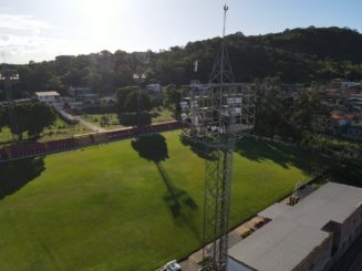 Prefeitura inicia projeto de modernização da iluminação dos campos de futebol do município