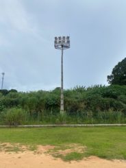Iniciada a modernização da iluminação em mais campos de futebol e espaços públicos do município