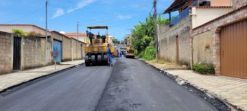 Rua Francisco Pidner recebe pavimentação asfáltica