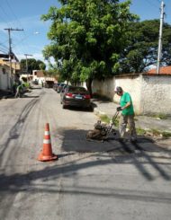 Mais de 10 bairros receberam a Operação Tapa-Buracos essa semana