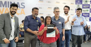Prefeitura e Governo do Estado entregam 842 títulos de propriedade a moradores do bairro Santa Matilde