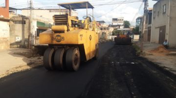 Rua Francisco Lucindo Fonseca recebe asfaltamento