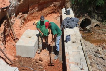Prefeitura realiza obra de contenção e manutenção de vias no Barreiro do Amaral