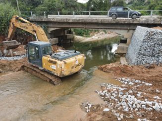 Prefeitura realiza obras de reforço em pontes da Avenida Brasília