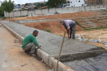 Obras de reforma do campo do Ratão avançam