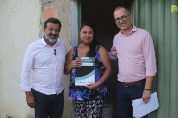 Novos títulos de propriedade de imóveis são entregues no bairro Santa Matilde