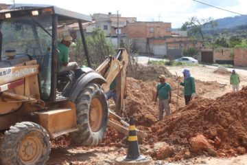 Prefeitura realiza obras para recuperação do sistema de drenagem pluvial nas ruas Azaleias e Orquídeas do bairro Imperial