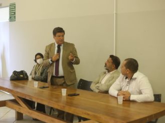 Senador Carlos Viana é recebido em Santa Luzia em evento das comunidades terapêuticas mineiras