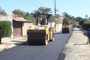 Pavimentação asfáltica chega à rua Geraldo Ferreira Rabelo