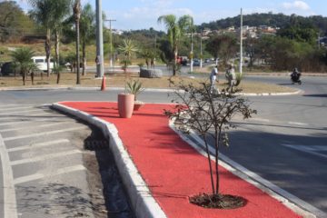 Prefeitura revitaliza rotatória de acesso ao bairro Monte Carlo