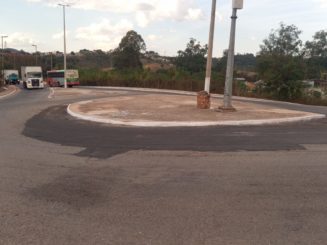 Concluídas as obras de revitalização da rotatória da Rua Baldim que dá acesso à ponte nova e ao bairro Morada do Rio
