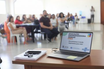 Gestores escolares são certificados em curso de capacitação ministrado pelo SEBRAE