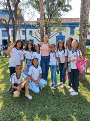 Alunos da Escola Municipal Ana Zélia conhecem Mosteiro de Macaúbas