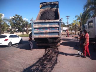 Prefeitura realiza operação Tapa-Buracos nos principais corredores de trânsito