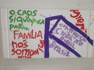 CAPS Santa Luzia realiza exposição de artes feitas pelos pacientes