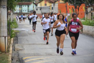 Corrida e Caminhada pela Paz teve cerca de 500 pessoas