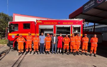 Santa Luzia recebe primeiro caminhão de bombeiros para combate a incêndios