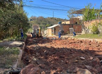 Rua Flamboyant agora pavimentada